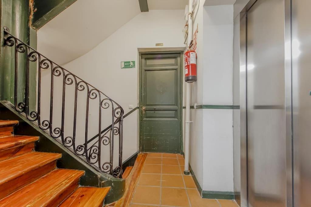 Modern Apt Para 6Px En La Plaza De Tirso De Molina Madri Exterior foto