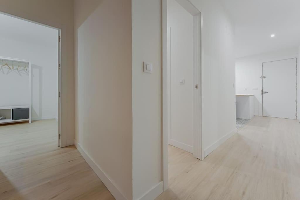 Modern Apt Para 6Px En La Plaza De Tirso De Molina Madri Exterior foto