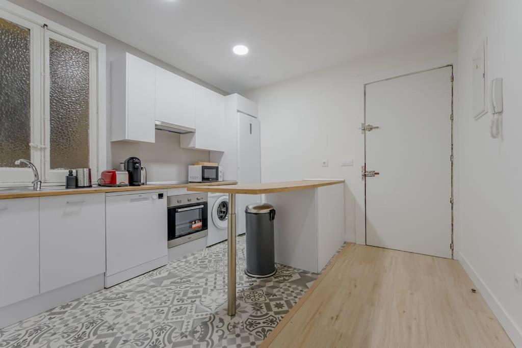 Modern Apt Para 6Px En La Plaza De Tirso De Molina Madri Exterior foto