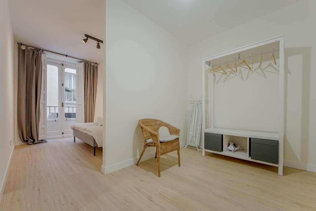 Modern Apt Para 6Px En La Plaza De Tirso De Molina Madri Exterior foto