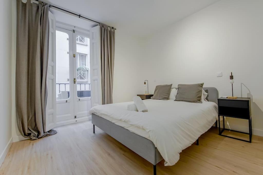 Modern Apt Para 6Px En La Plaza De Tirso De Molina Madri Exterior foto