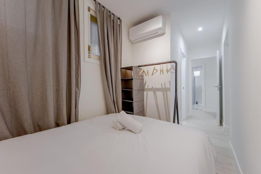 Modern Apt Para 6Px En La Plaza De Tirso De Molina Madri Exterior foto