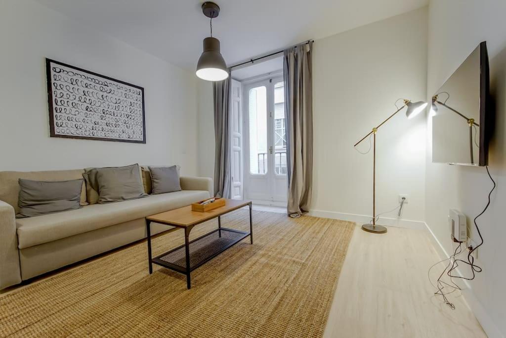 Modern Apt Para 6Px En La Plaza De Tirso De Molina Madri Exterior foto